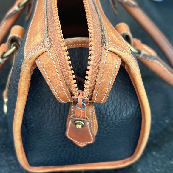 Dooney & Bourke Black and Cream Leather Bags - Picture 8 of 12